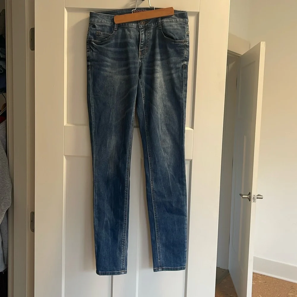 Jeans - Picture 1 of 2